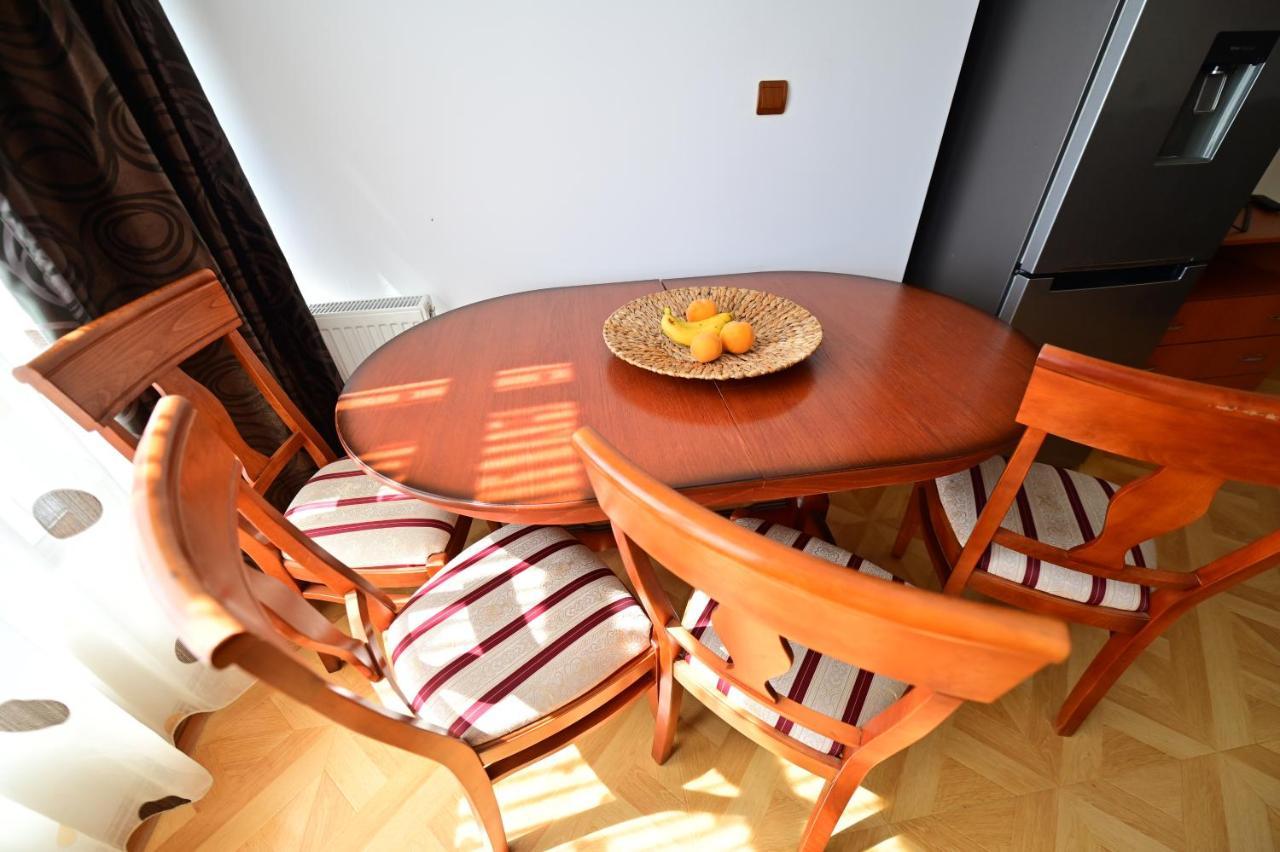 Vacation Apartment With Free Parking Сибиу Экстерьер фото