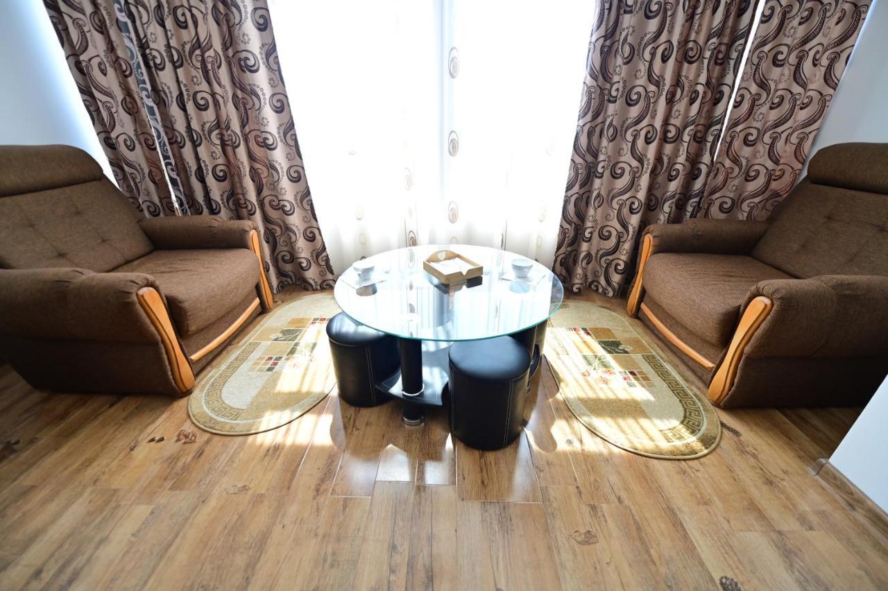 Vacation Apartment With Free Parking Сибиу Экстерьер фото